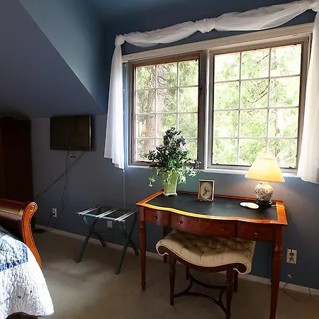 Highland House Bed And Breakfast Mariposa Room photo